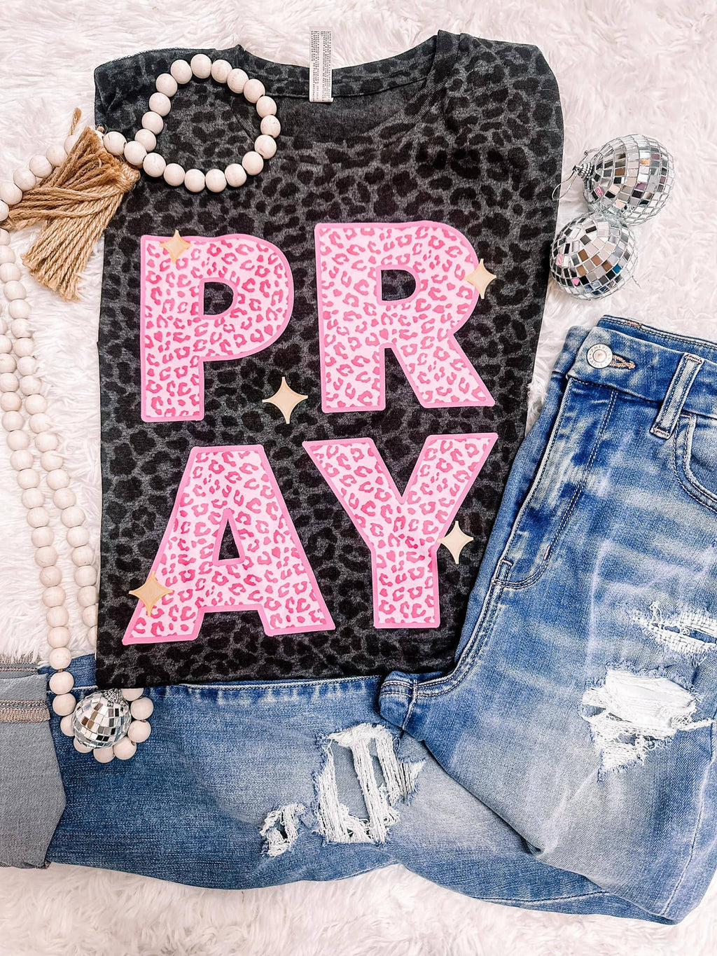 Leopard Pray Faith Graphic Tee: White / Large